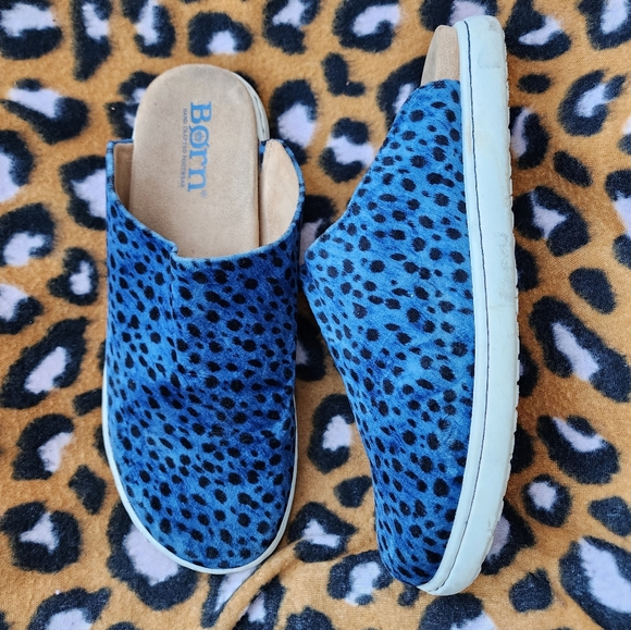 Born Zen Blue Cheetah Print Slides - Picture 2 of 7